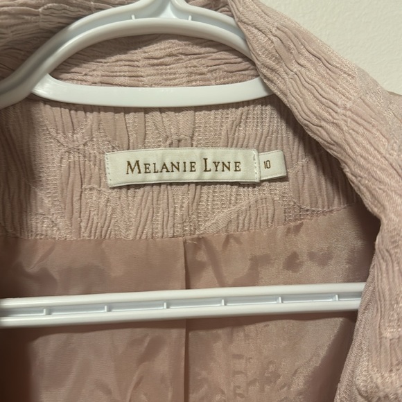 Top - Picture 2 of 5